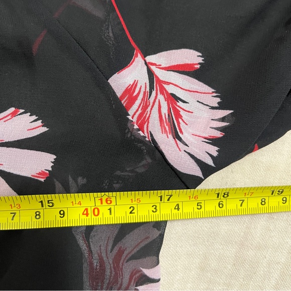 Express Womens Blouse Size S/P Black Floral Sheer Keyhole Open Back Shirt - Picture 11 of 13